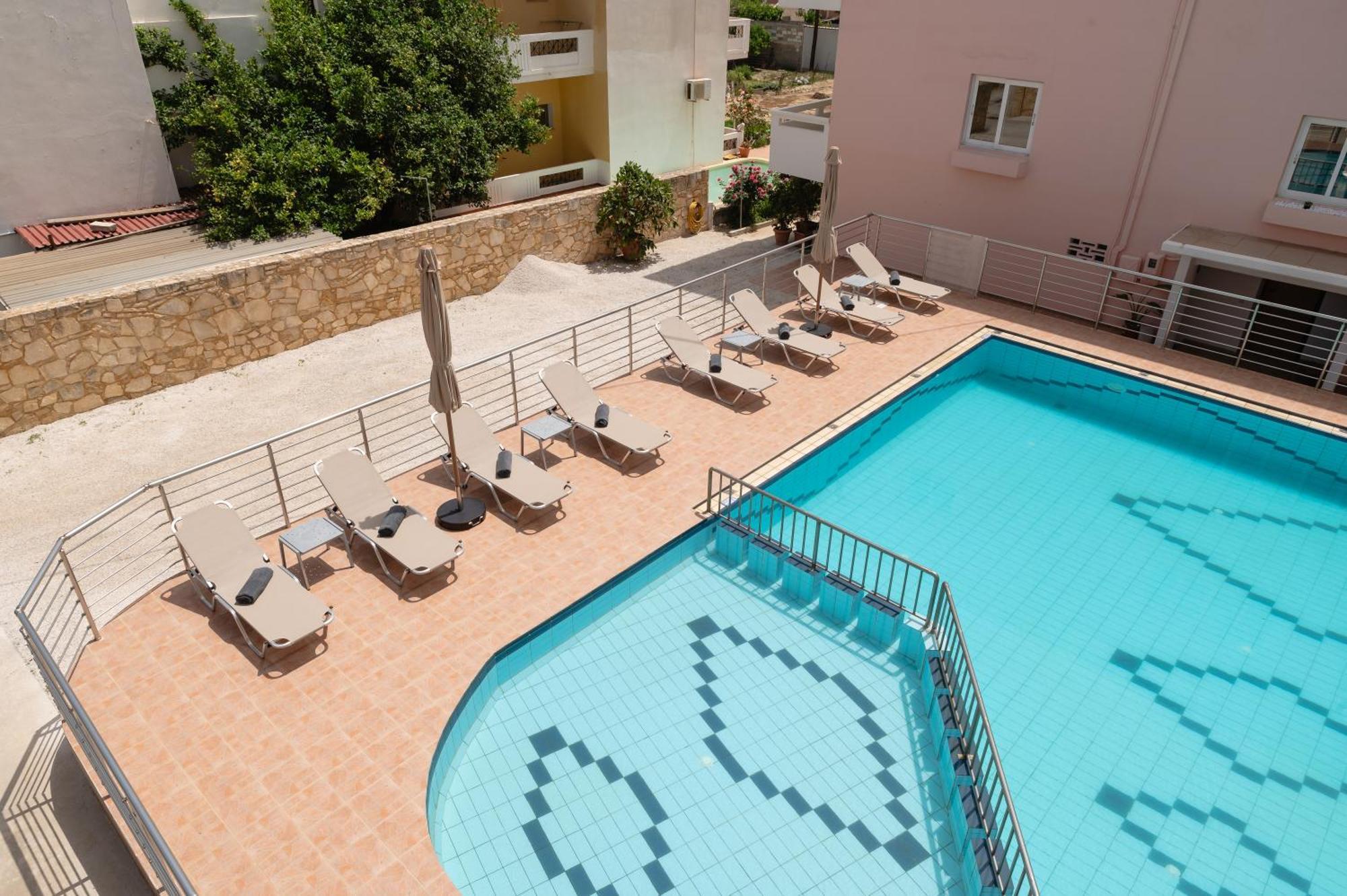 Thelesi Apartments Stalós Exterior foto